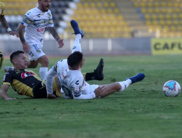 Coquimbo derrotó a Everton y sueña con mantenerse en Primera