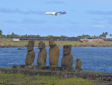 Humo blanco en Rapa Nui: Comunidad y autoridades destraban conflicto por vuelos desde el continente