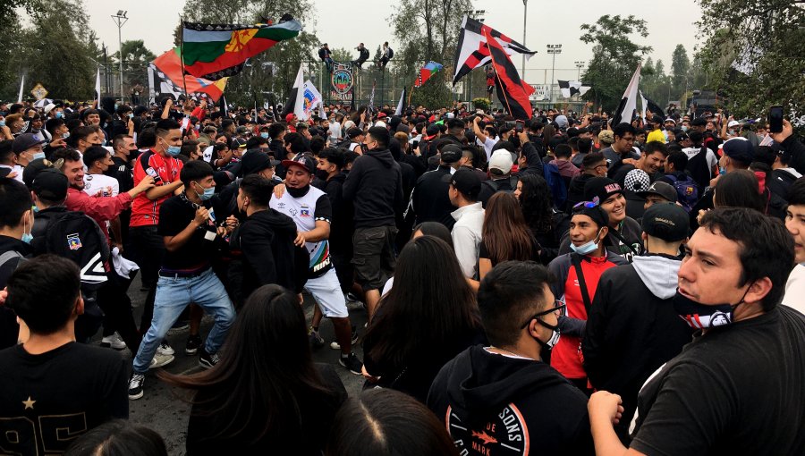 Arengazo de hinchas de Colo-Colo en Talca terminó con 22 detenidos