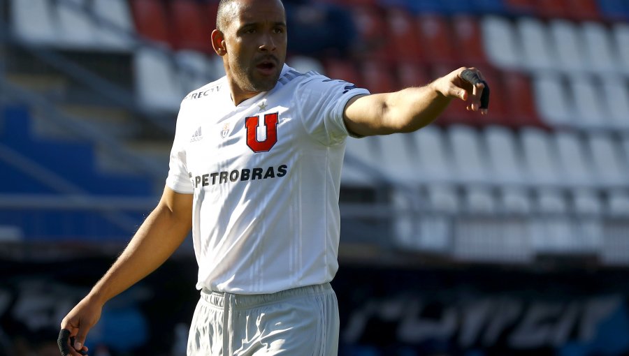 Universidad de Chile oficializó salida de Jean Beausejour