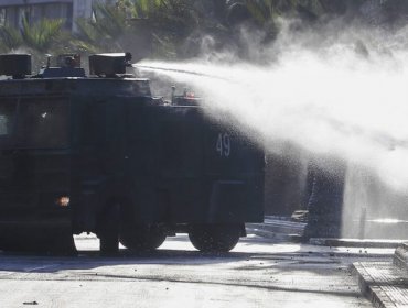 Corte Suprema oficia a Carabineros por presuntas quemaduras a manifestantes con chorro del carro lanzaagua