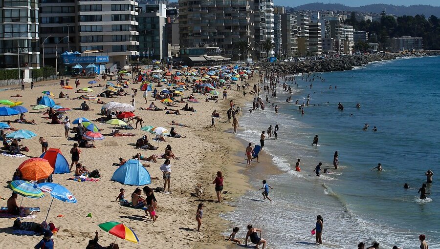 Casi 3,2 millones de permisos de vacaciones se han entregado en Comisaría Virtual: Valparaíso es la región más visitada