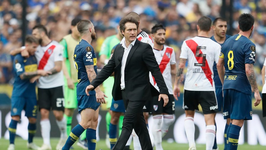 Guillermo Barros Schelotto sería el principal candidato para asumir la banca de la UC