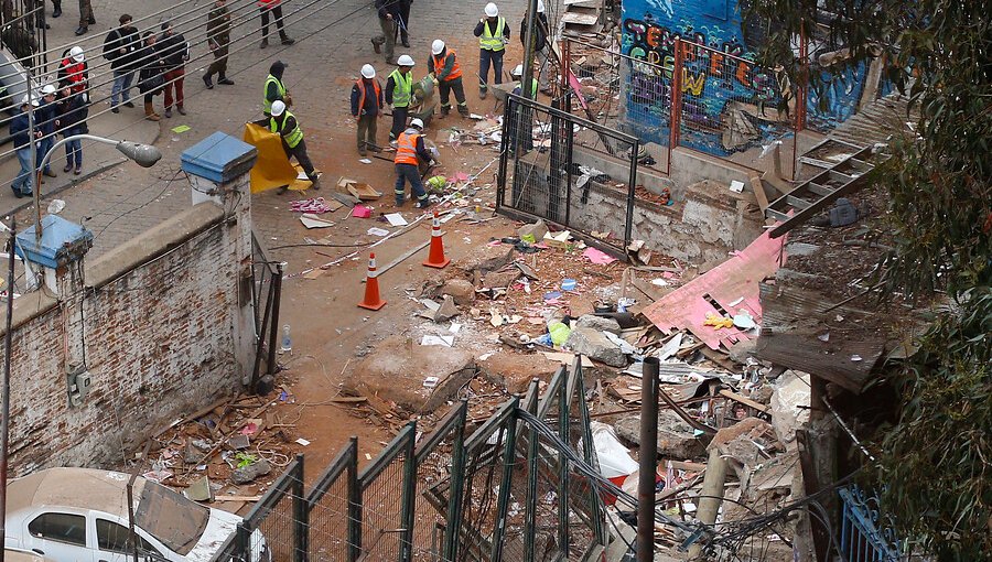 "Desidia y errores del Gobierno Regional": Sharp arremete contra Intendente Martínez por presunta pérdida de 700 millones para demoliciones