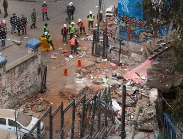 "Desidia y errores del Gobierno Regional": Sharp arremete contra Intendente Martínez por presunta pérdida de 700 millones para demoliciones