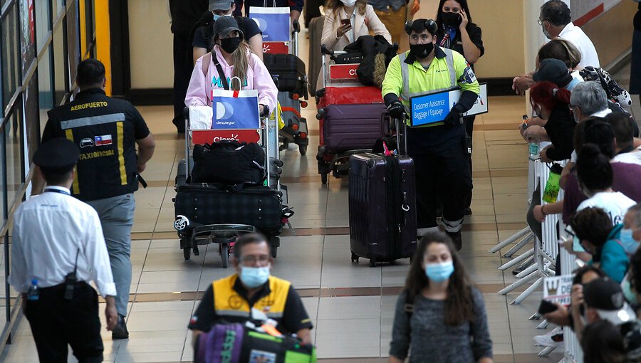 Transporte aéreo de pasajeros registró caída de 70,8% en enero debido a la pandemia