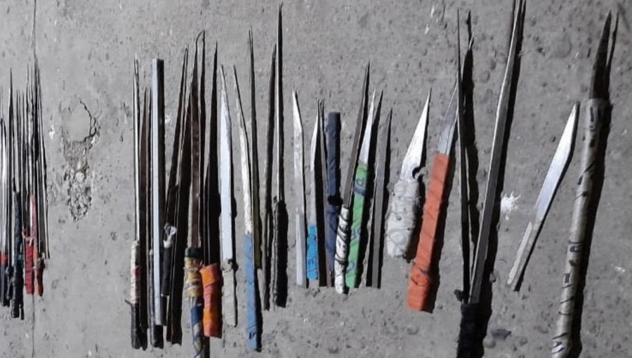 Allanamiento en la cárcel de Valparaíso permite incautar armas blancas, drogas y teléfonos celulares