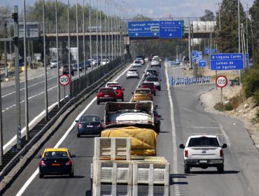 11.500 vehículos han retornado a Santiago de cara al "Súper Lunes"