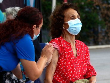 Más de 3,3 millones de personas se han vacunado contra el coronavirus en Chile