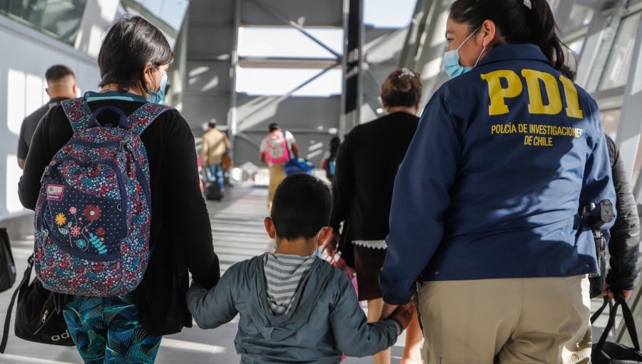 Madre se reencuentra con su hijo secuestrado en la región de Valparaíso: fue llevado por su padre a zona amazónica de Bolivia