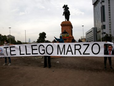 Manifestaciones e incidentes en plaza Baquedano y alrededores marcan inicio de marzo