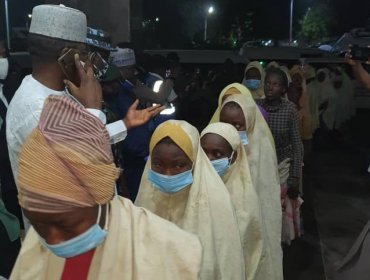 Liberan a las cerca de 300 niñas que habían sido secuestradas por un grupo armado en Nigeria