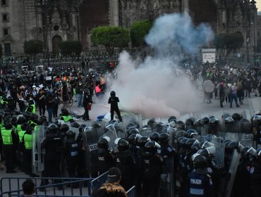 Amnistía Internacional denuncia abusos policiales contra mujeres que se manifiestan en México contra los femicidios