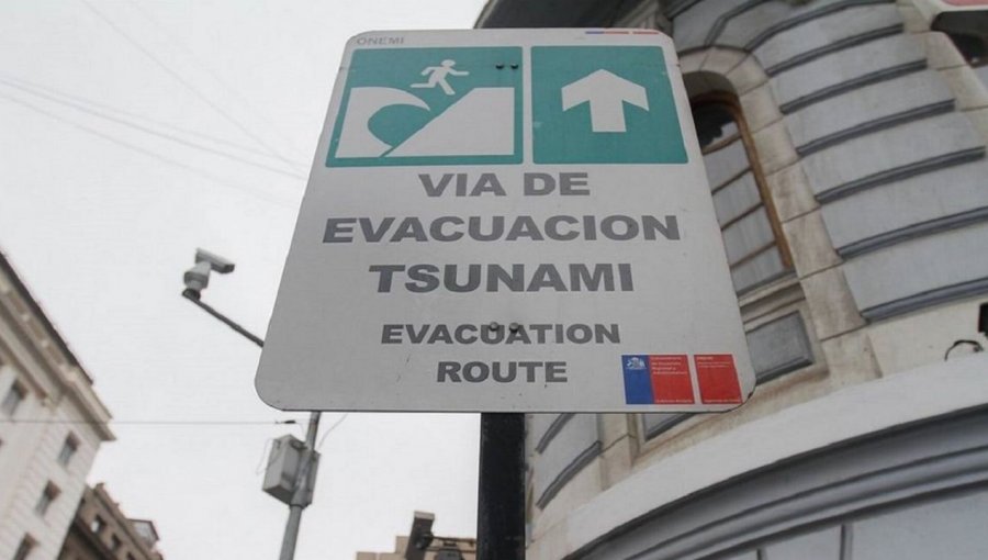 Onemi emitirá a las 22:00 horas la alerta SAE en ciudades costeras por arribo de tsunami menor