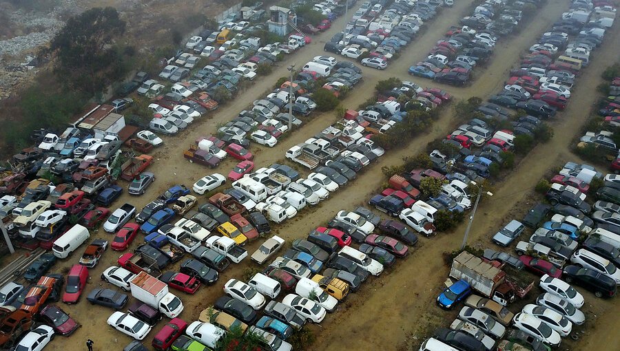 Más de 60 vehículos abandonados han sido retirados de las calles de Viña del Mar entre febrero y marzo