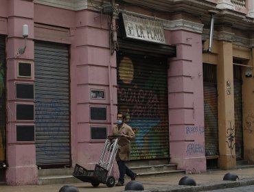 Sigue muriendo la bohemia del Puerto: Emblemático bar "La Playa" de Valparaíso anunció su cierre