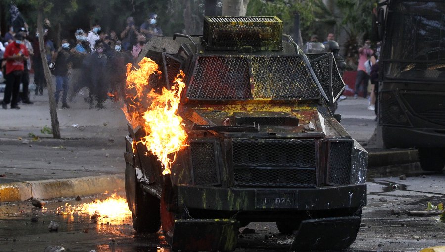 Viernes Violento: Protestas dejan un saldo de 63 personas detenidos y 11 carabineros lesionados