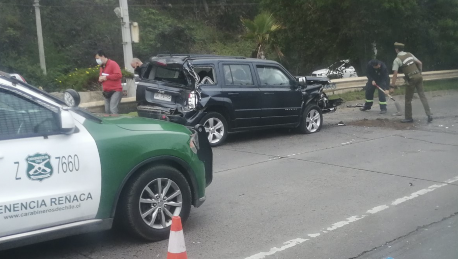 Alta congestión vehicular deja colisión múltiple en la Av. Borgoño de Reñaca