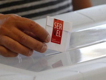 Comisión Mixta del Congreso aprobó realizar elecciones de abril en dos días y con horarios preferentes