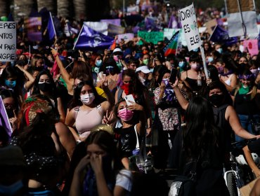 Coordinadora Feminista 8M cifra en más de 500 mil las personas que marcharon en la región Metropolitana