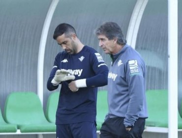 Manuel Pellegrini descartó que Claudio Bravo deje el Betis para llegar a Colo-Colo