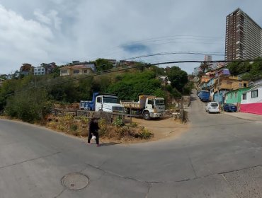 Serviu Valparaíso aprueba iniciativa que adjudica terreno al Municipio para construir viviendas sociales en el cerro Las Delicias