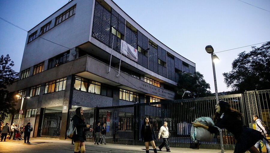 Instituto Nacional inicia este lunes inédito proceso de matrículas para alumnas