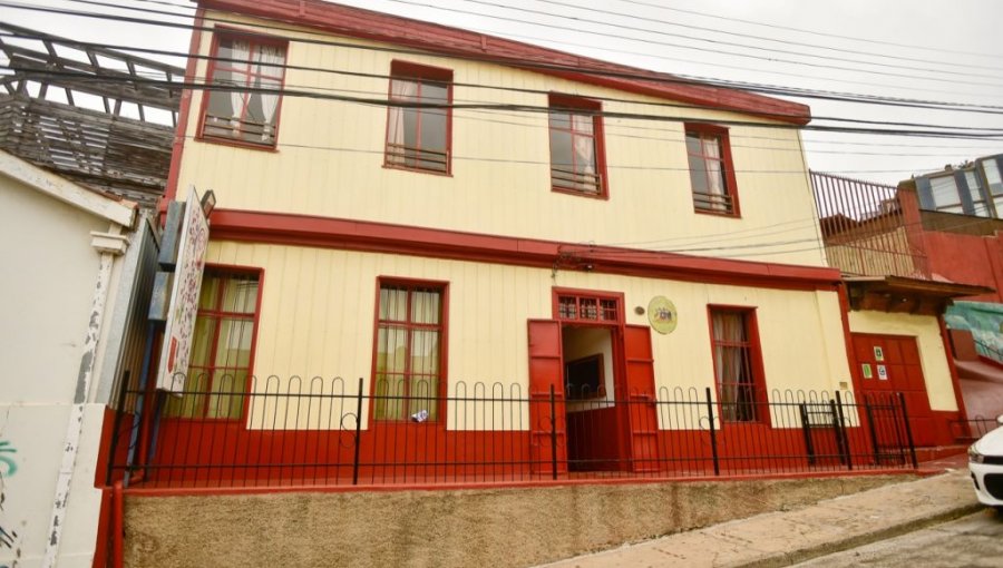 Escuela del cerro Alegre de Valparaíso ha sido víctima de una ola de robos en horario del toque de queda