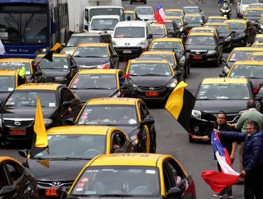 TDLC rechazó demandas de taxistas contra aplicaciones de transporte por competencia desleal