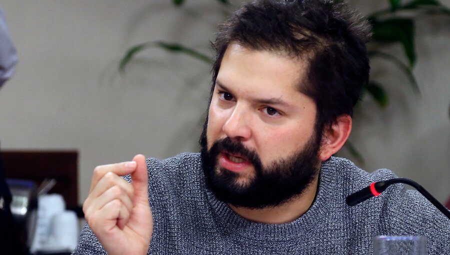 Convergencia Social proclama al diputado Gabriel Boric como su carta presidencial