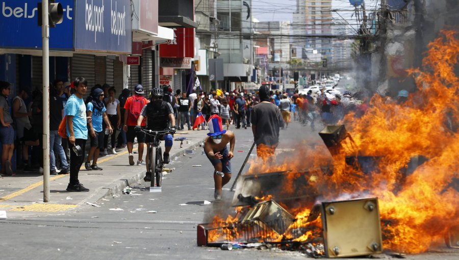 Decretan prisión preventiva para uno de los 17 detenidos por delitos durante estallido social en Iquique