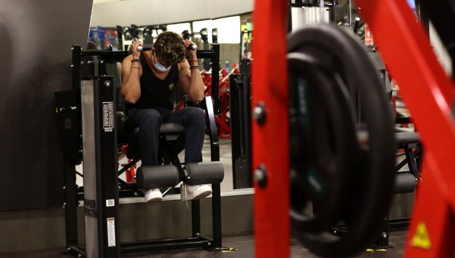 Gimnasio acusó a carabineros de "simular" detenciones y desmintieron sumario