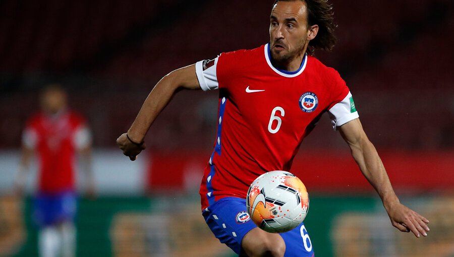 'Chapa' Fuenzalida fue liberado de la Roja tras sufrir lesión en la Supercopa