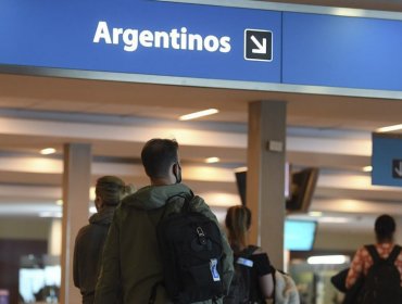 Argentina suspenderá a partir de este sábado todos los vuelos provenientes desde Chile