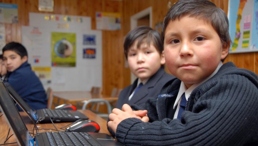 Cerca de 1.000 colegios tendrán internet gratuita y de alta velocidad en la región de Valparaíso