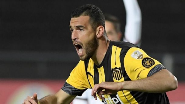 Colo-Colo habría logrado un acuerdo para fichar al defensor Fabricio Formiliano