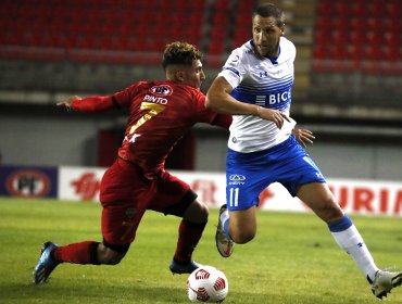 Universidad Católica debutó con un sufrido triunfo ante Ñublense