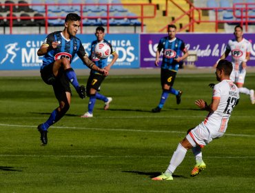 Cobresal no aprovechó la superioridad numérica e igualó ante Huachipato