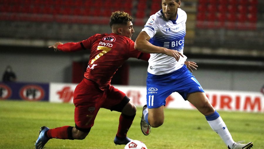 Universidad Católica debutó con un sufrido triunfo ante Ñublense