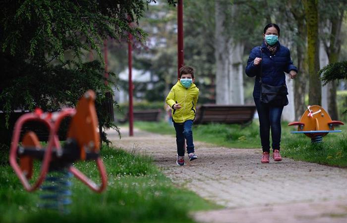 Ofician al Ministerio de Salud para restituir los permisos de salida de niños y de paseo de mascotas