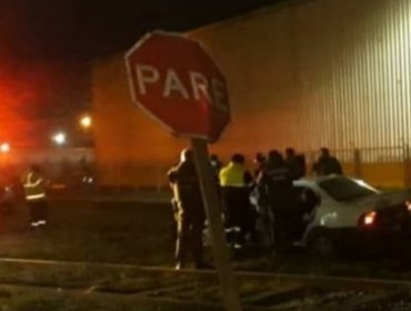 Niño de 10 años que conducía un auto se estrelló contra tren en Coronel: Cuatro personas en estado grave