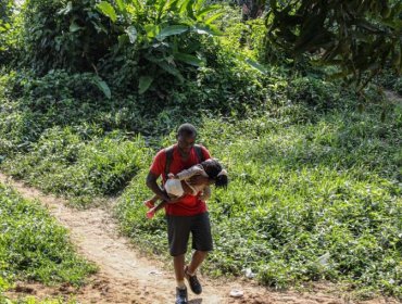 Cantidad de niños que cruzan la selva de Panamá hacia EE.UU se ha multiplicado en los últimos cuatro años