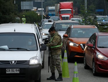 Intendentes llamaron a ser "solidarios y conscientes" tras instauración de cordones sanitarios