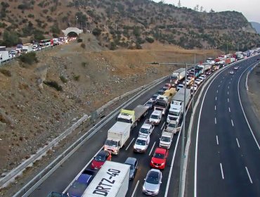 Levantan cordón sanitario en Paine por kilométrica congestión vehicular en la ruta 5 Sur