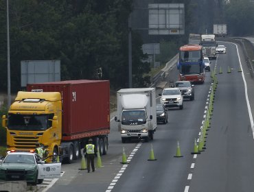 Más de 74 mil vehículos han abandonado la capital: 2.046 fueron devueltos