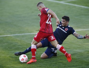 La U reaccionó a tiempo y rescató un empate ante Huachipato en su debut