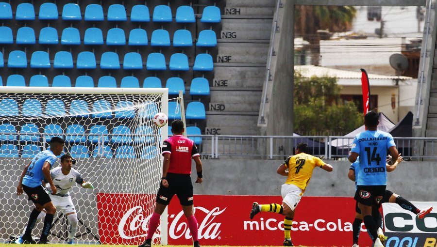 Coquimbo Unido lo ganó en la agonía en su debut en primera B con gol de Paredes