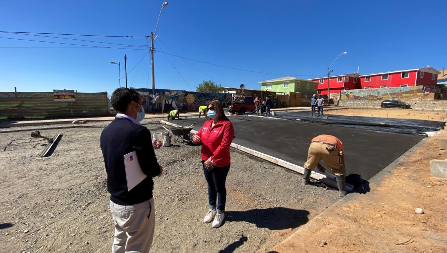 Con avance de obras comunitarias, Ministerio de Vivienda presenta Desafío 100+100 en campamento de Valparaíso