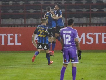 Huachipato clasificó a fase de grupos de Copa Sudamericana tras golear a Antofagasta