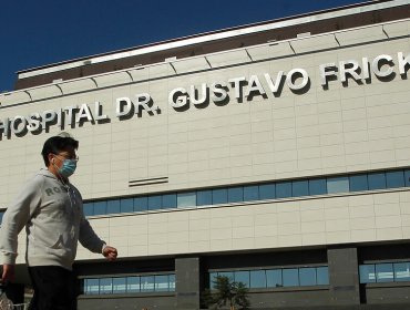 Familia de joven viñamarino de 18 años internado con riesgo vital por Covid-19 teme que sea desconectado por su condición